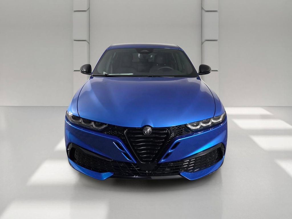 New 2026 Alfa Romeo Tonale w/ Black Premium Package AWD/4WD image 3