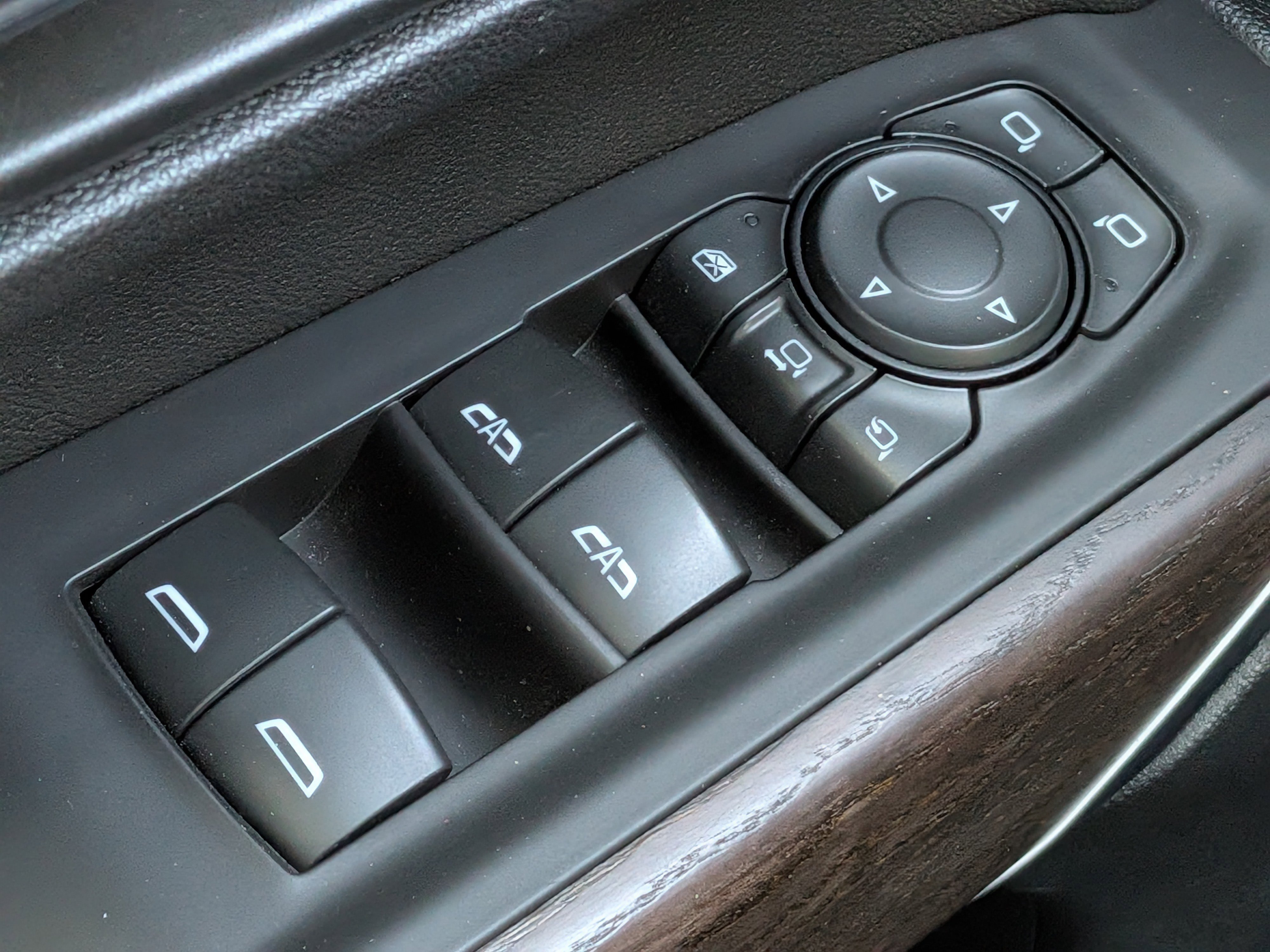 Certified 2020 GMC Sierra 2500 Denali w/ Denali Ultimate Package AWD/4WD image 25