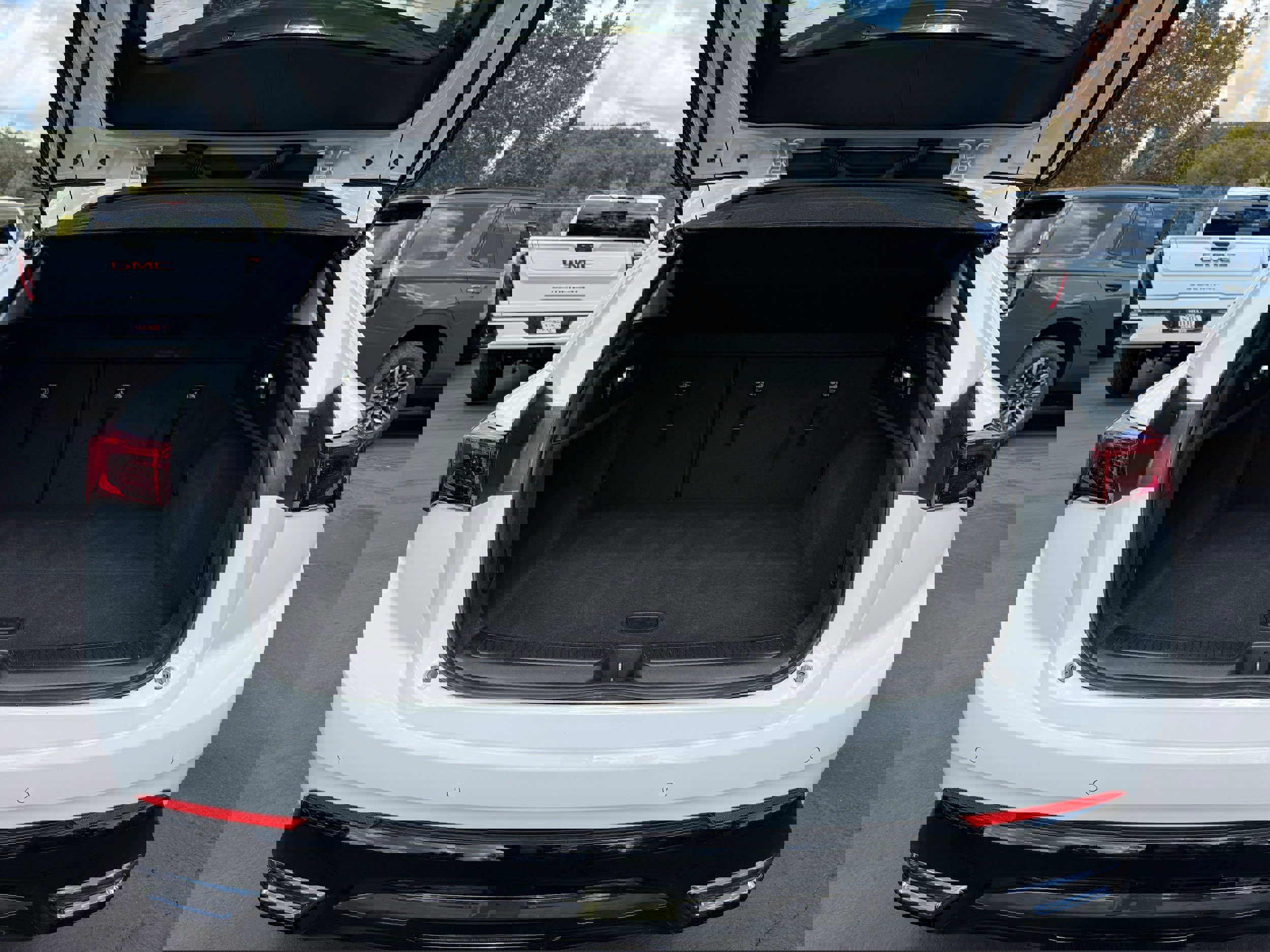 Used 2025 Buick Envision Sport Touring image 10