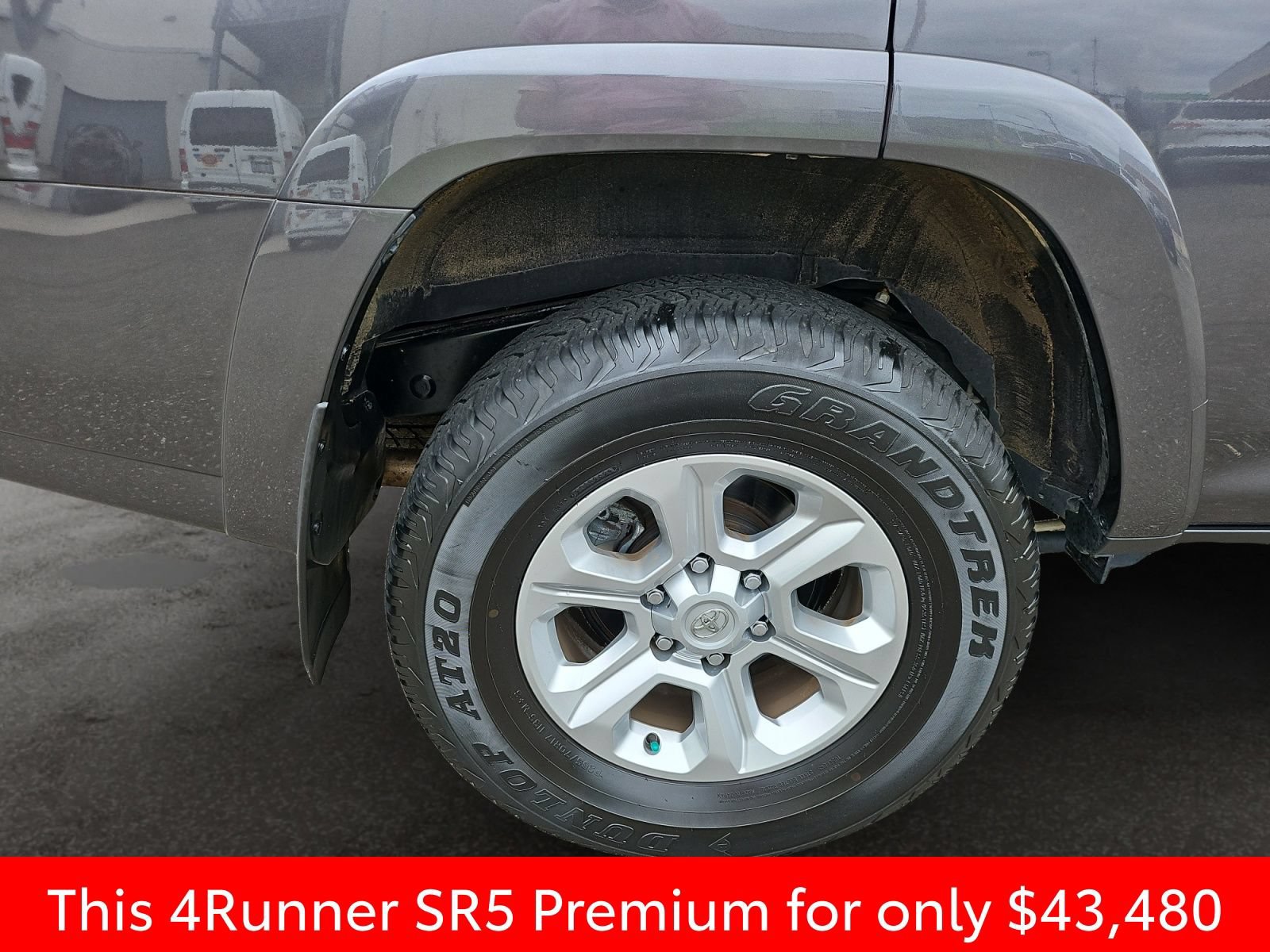 Used 2023 Toyota 4Runner SR5 Premium w/ Moonroof Package RWD image 43