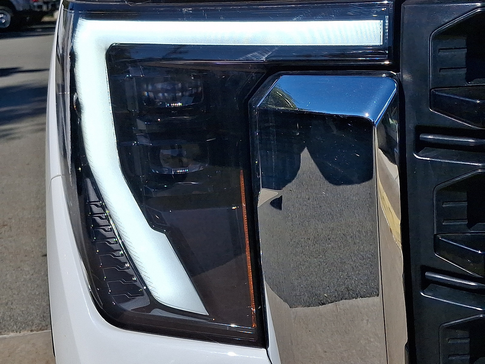 Used 2024 GMC Sierra 3500 Pro AWD/4WD image 9