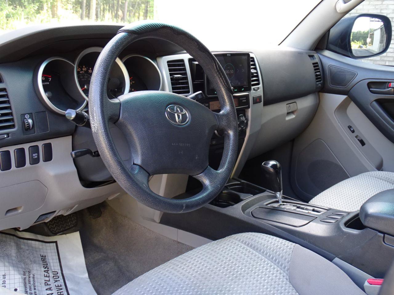 Used 2006 Toyota 4Runner SR5 RWD image 10