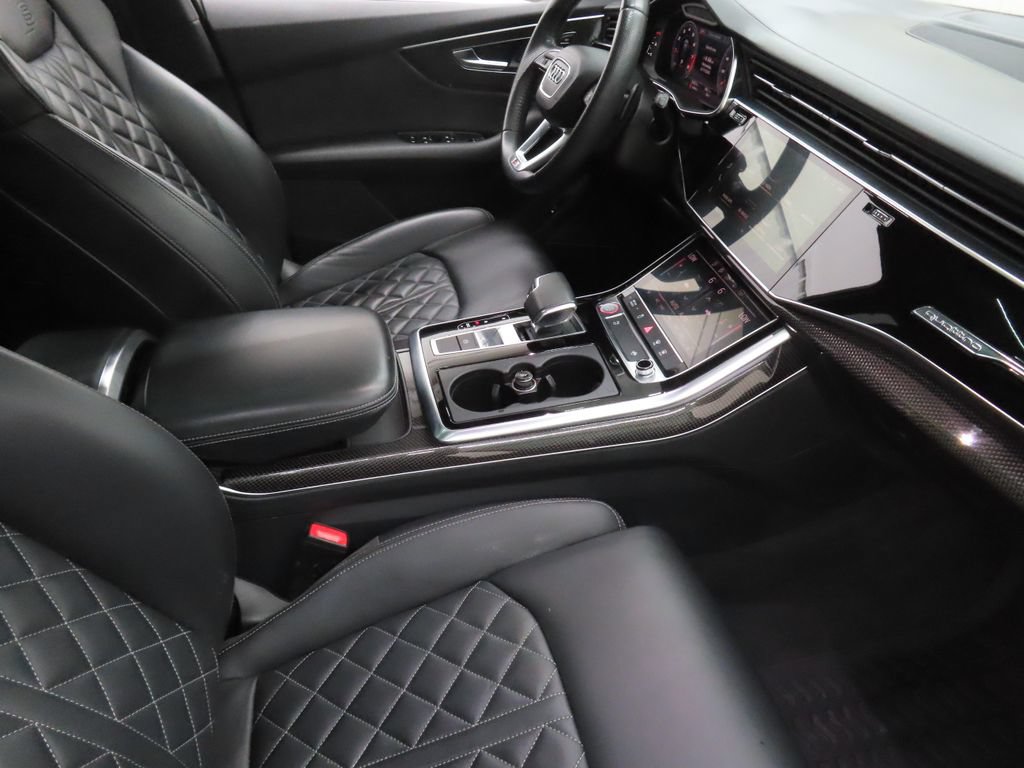 Used 2020 Audi SQ7 Premium Plus w/ SQ7 Black Optic Package AWD/4WD image 25