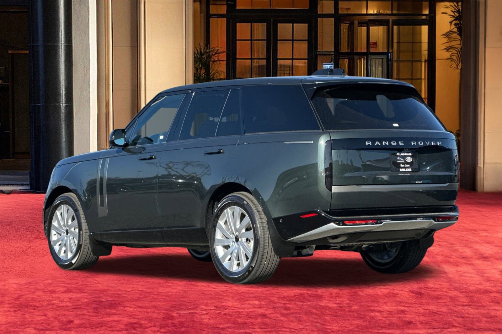 New 2026 Land Rover Range Rover SE image 4