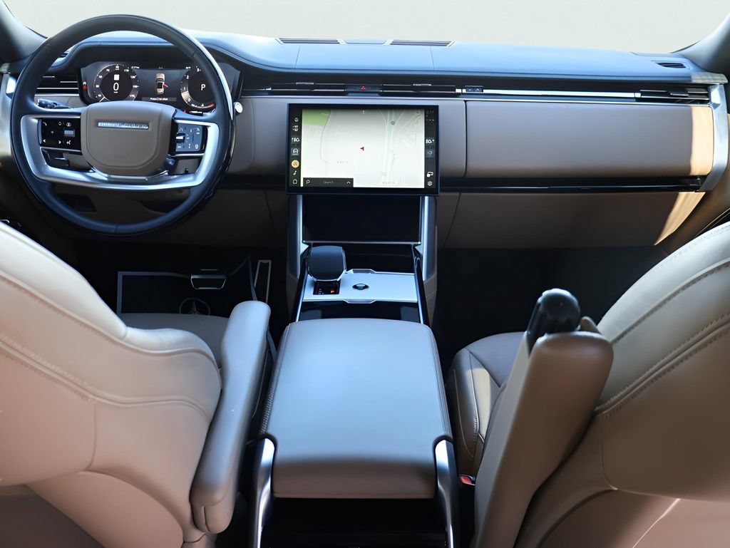 Certified 2025 Land Rover Range Rover Long Wheelbase SE AWD/4WD image 13