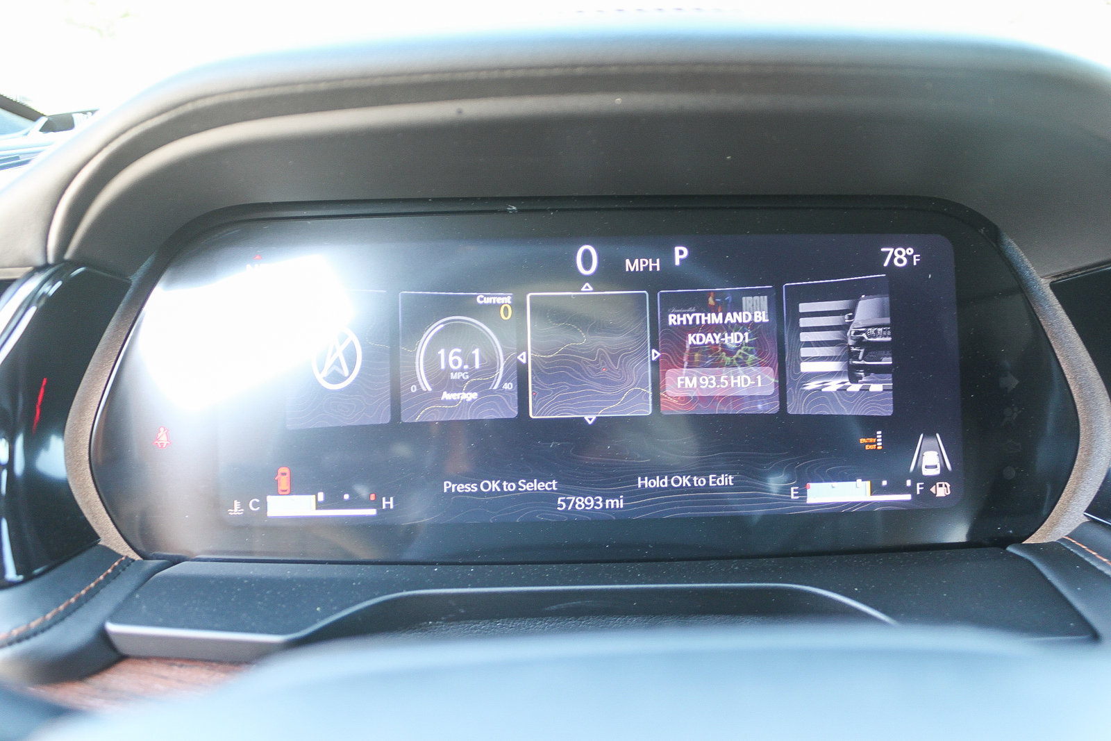 Used 2023 Jeep Grand Cherokee Summit w/ Luxury Tech Group V image 24