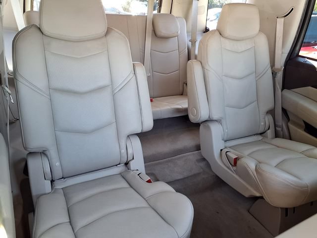 Used 2017 Cadillac Escalade Premium Luxury AWD/4WD image 24