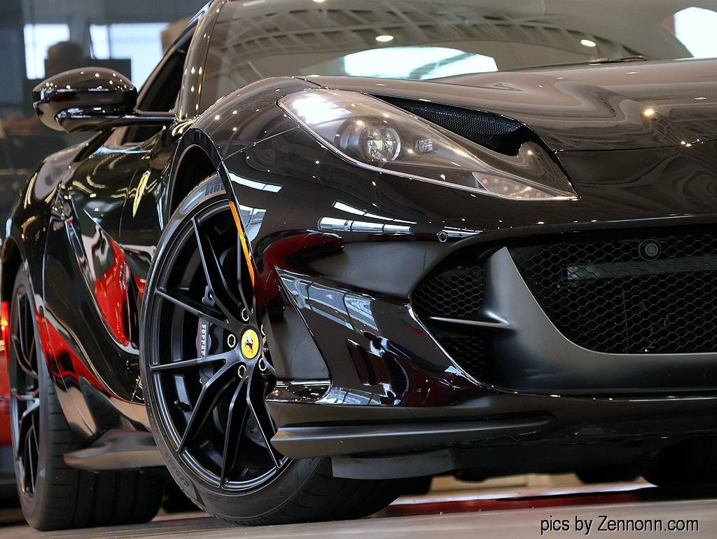 Certified 2020 Ferrari 812 Superfast RWD image 38