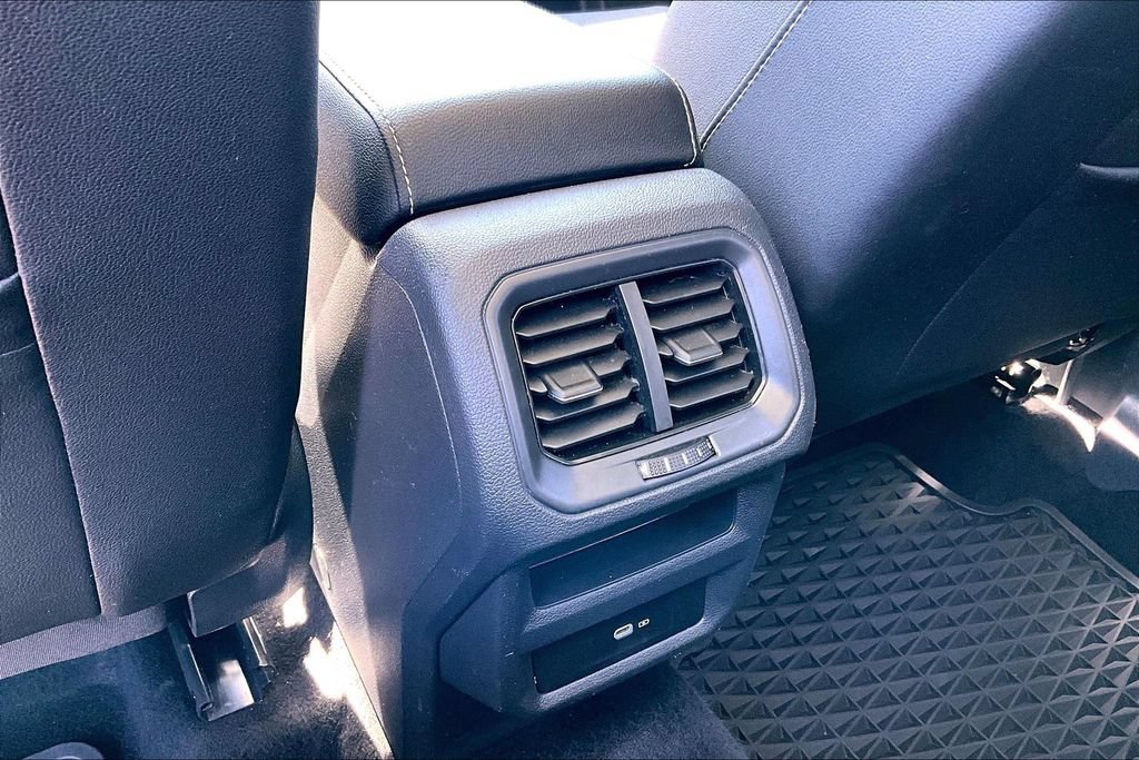 Used 2022 Volkswagen Taos SEL AWD/4WD image 32