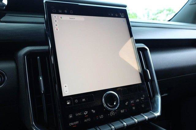 Used 2025 GMC Acadia AT4 AWD/4WD image 16