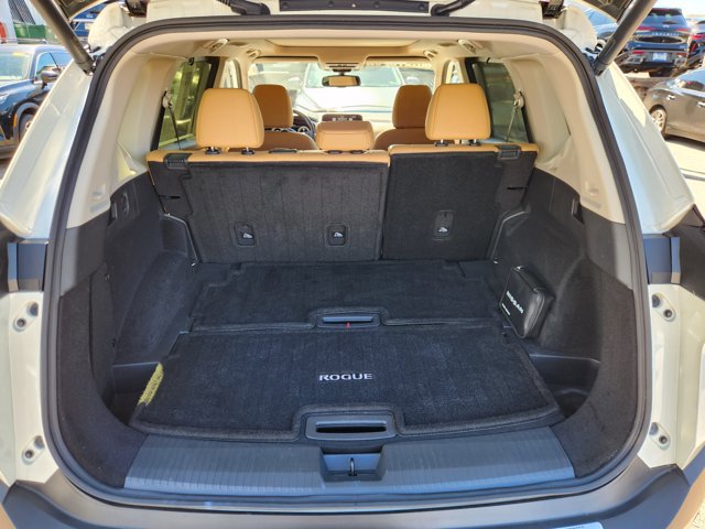 Certified 2023 Nissan Rogue Platinum w/ Platinum Premium Package AWD/4WD image 20