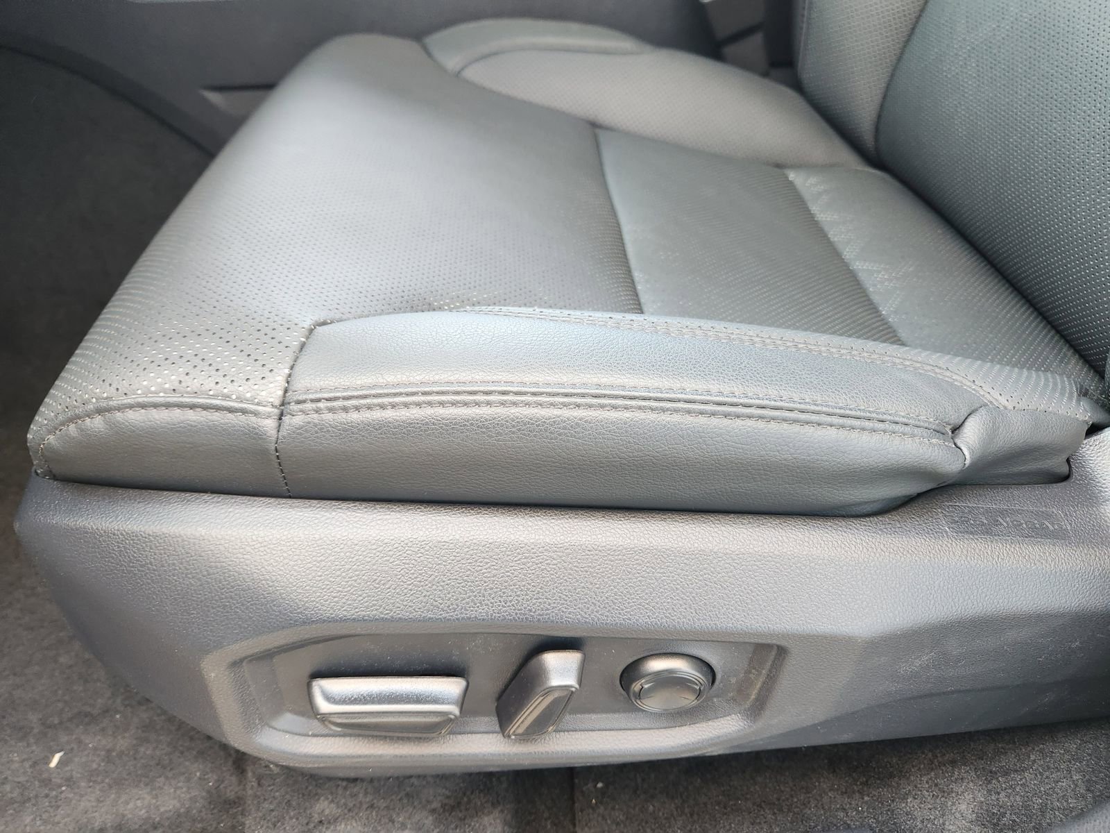 Used 2025 Toyota Tundra Limited image 18