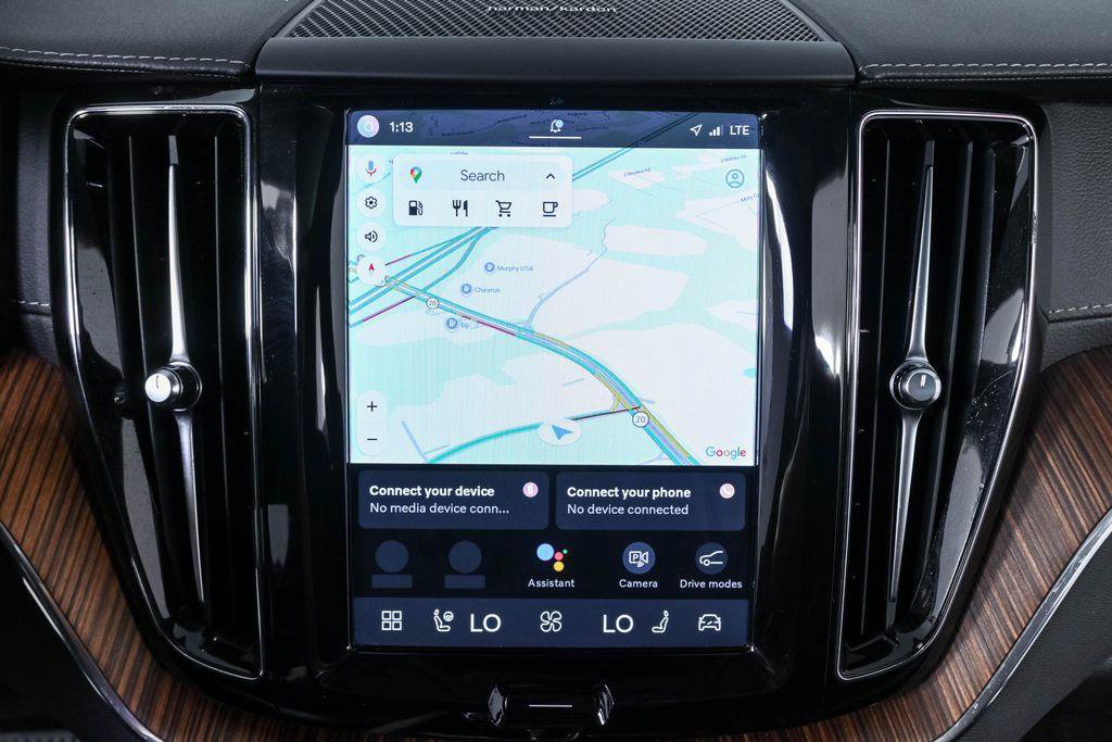 Used 2024 Volvo XC60 B5 Ultimate w/ Protection Package Premier AWD/4WD image 17