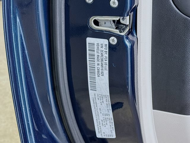 Used 2022 Chrysler Pacifica Touring-L AWD/4WD image 32
