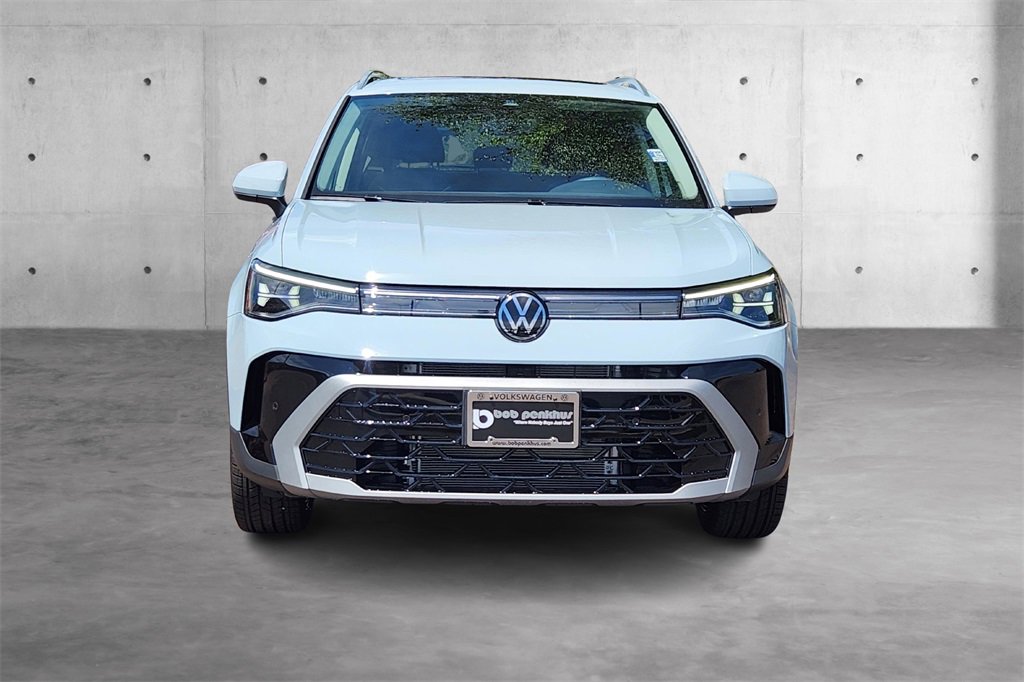 New 2025 Volkswagen Taos SEL image 22