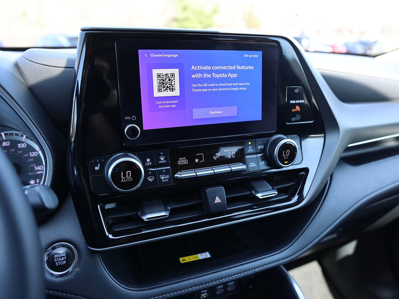 Used 2023 Toyota Highlander XLE image 26