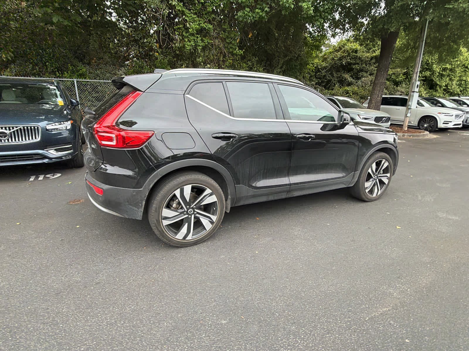 Certified 2023 Volvo XC40 B5 Plus w/ Protection Package Premier AWD/4WD image 16