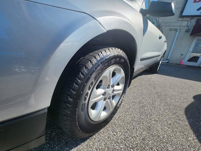 Used 2013 Chevrolet Traverse LS AWD/4WD image 27