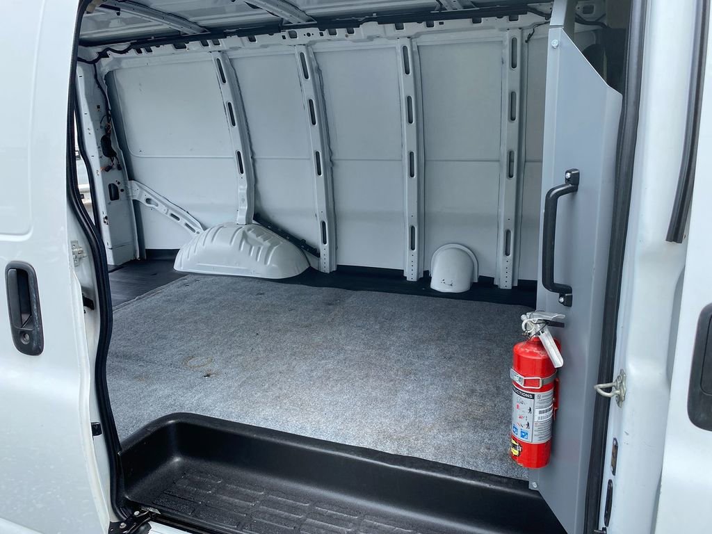Used 2021 Chevrolet Express 2500 image 24