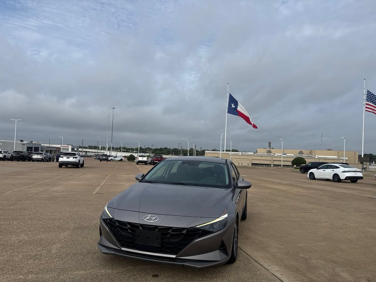 Used 2023 Hyundai Elantra SEL w/ Convenience Package FWD image 6