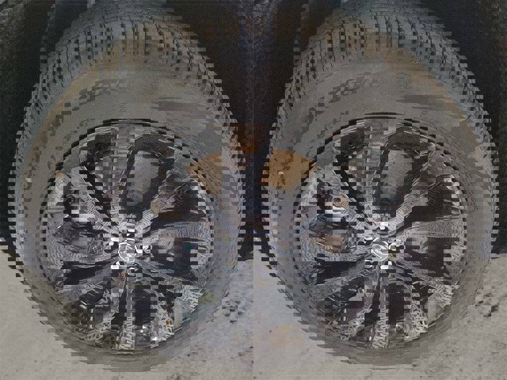 New 2025 Land Rover Discovery Sport Dynamic SE image 9