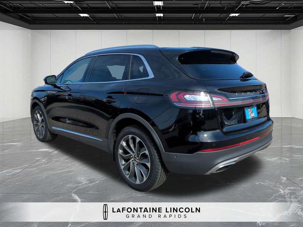 Certified 2022 Lincoln Nautilus Reserve w/ Equipment Group 201A AWD/4WD image 3