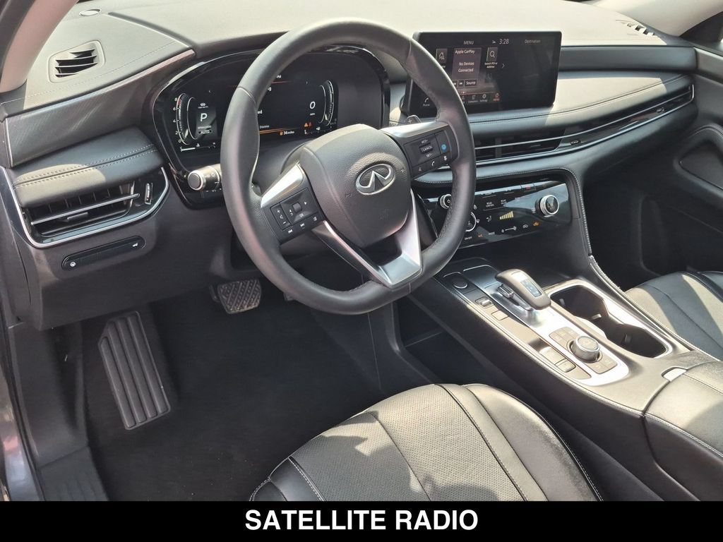 Used 2024 INFINITI QX60 Luxe AWD/4WD image 2