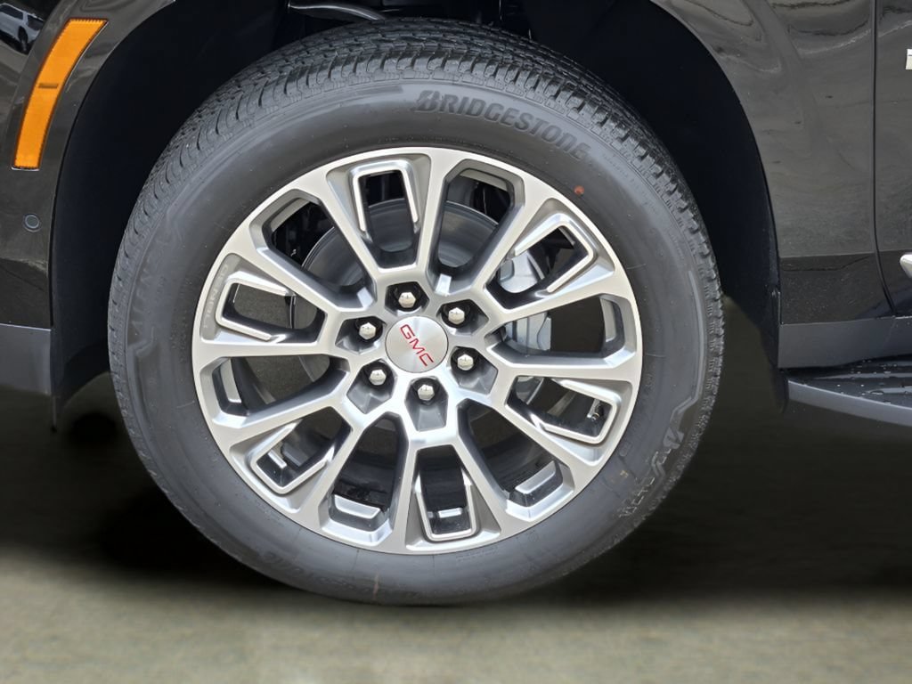 New 2026 GMC Yukon Denali w/ Advanced Technology Package AWD/4WD image 9