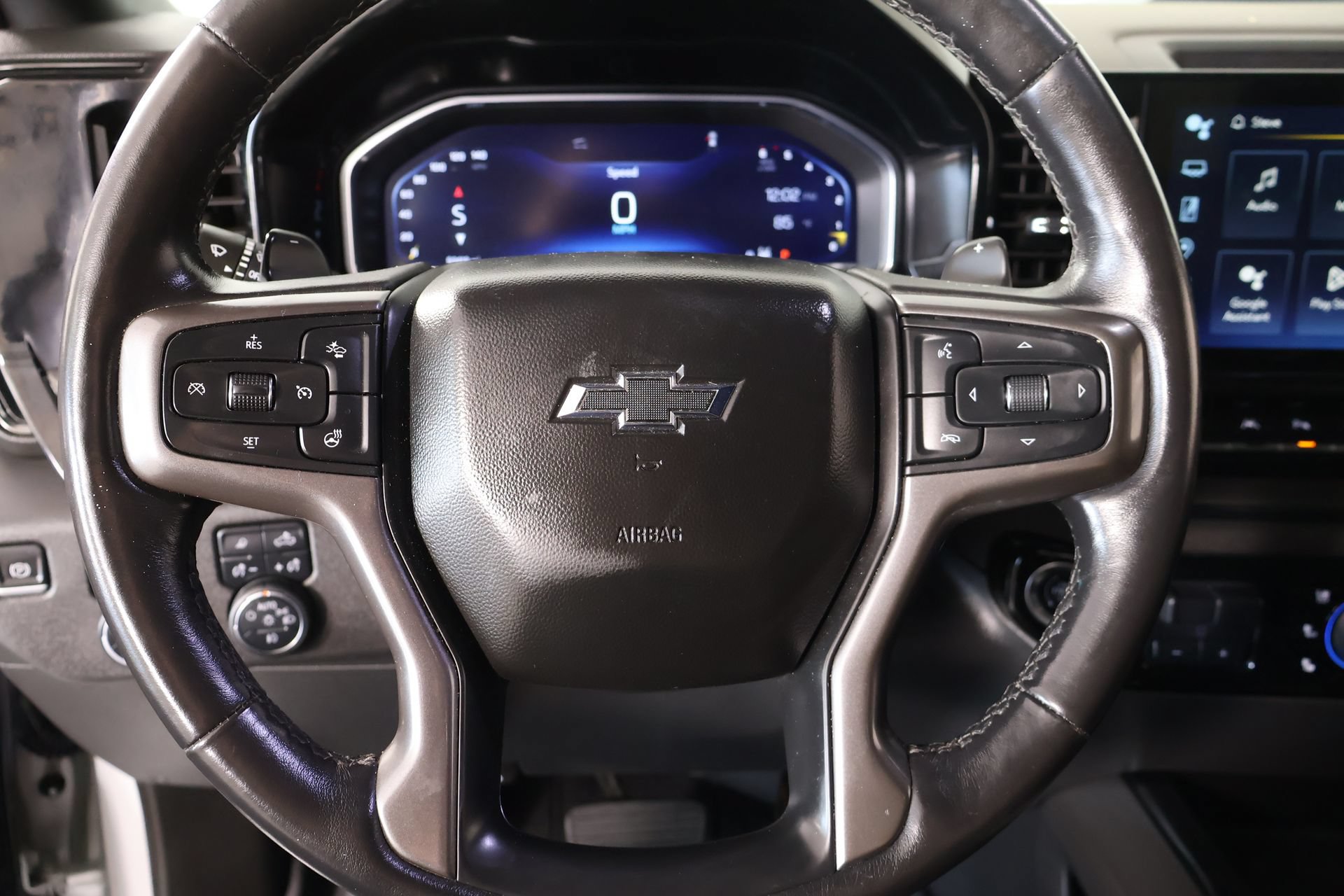 Used 2022 Chevrolet Silverado 1500 ZR2 w/ Technology Package AWD/4WD image 3