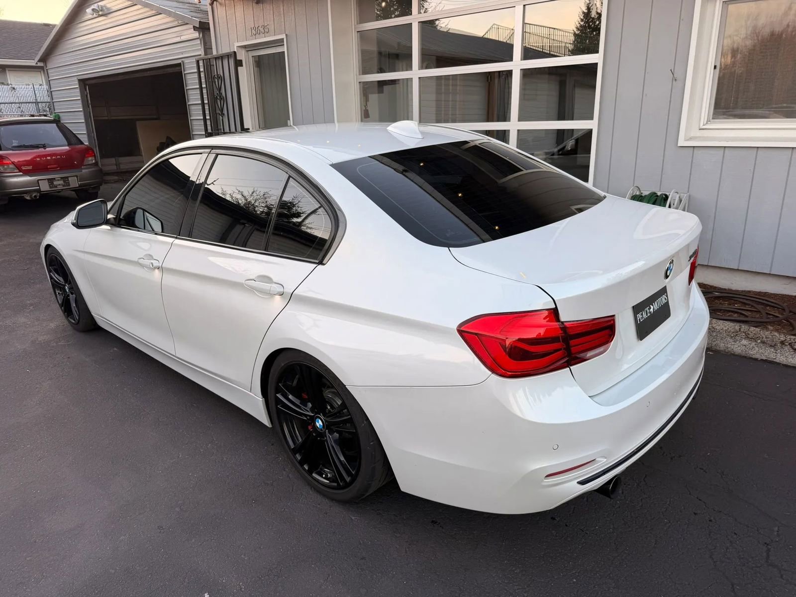 Used 2017 BMW 340i Sedan w/ Technology Package image 2