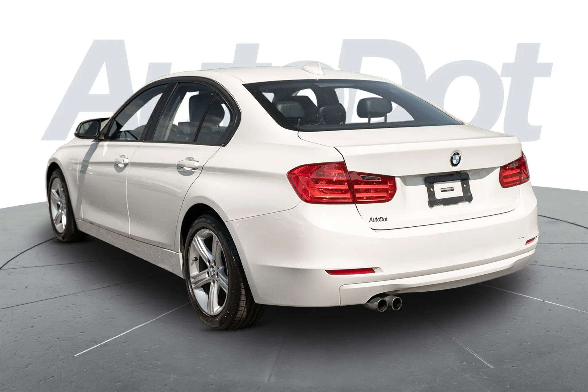 Used 2013 BMW 328i Sedan RWD image 2