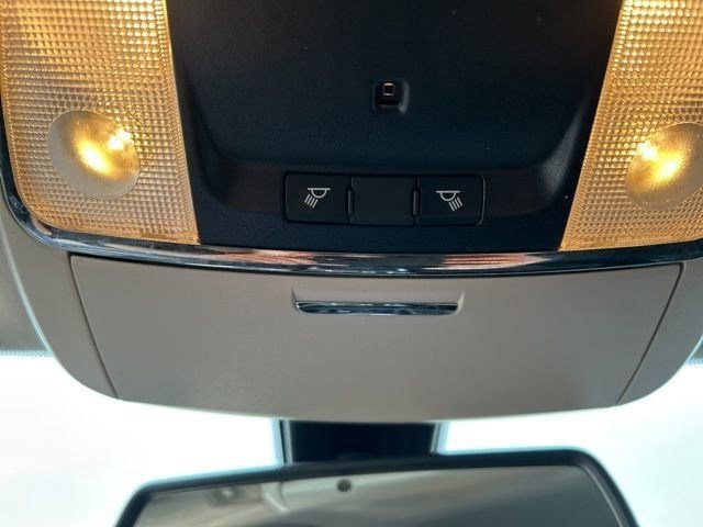 Used 2019 Chrysler 300 Touring w/ Sport Appearance Package image 21