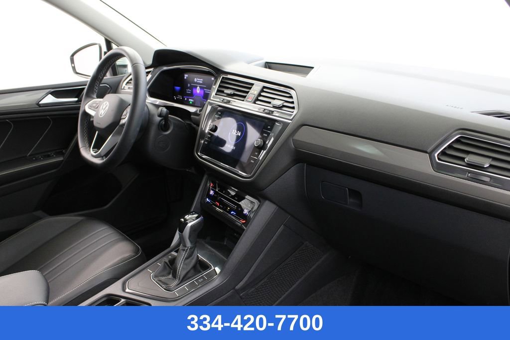 Certified 2023 Volkswagen Tiguan SE w/ Panoramic Sunroof Package image 24