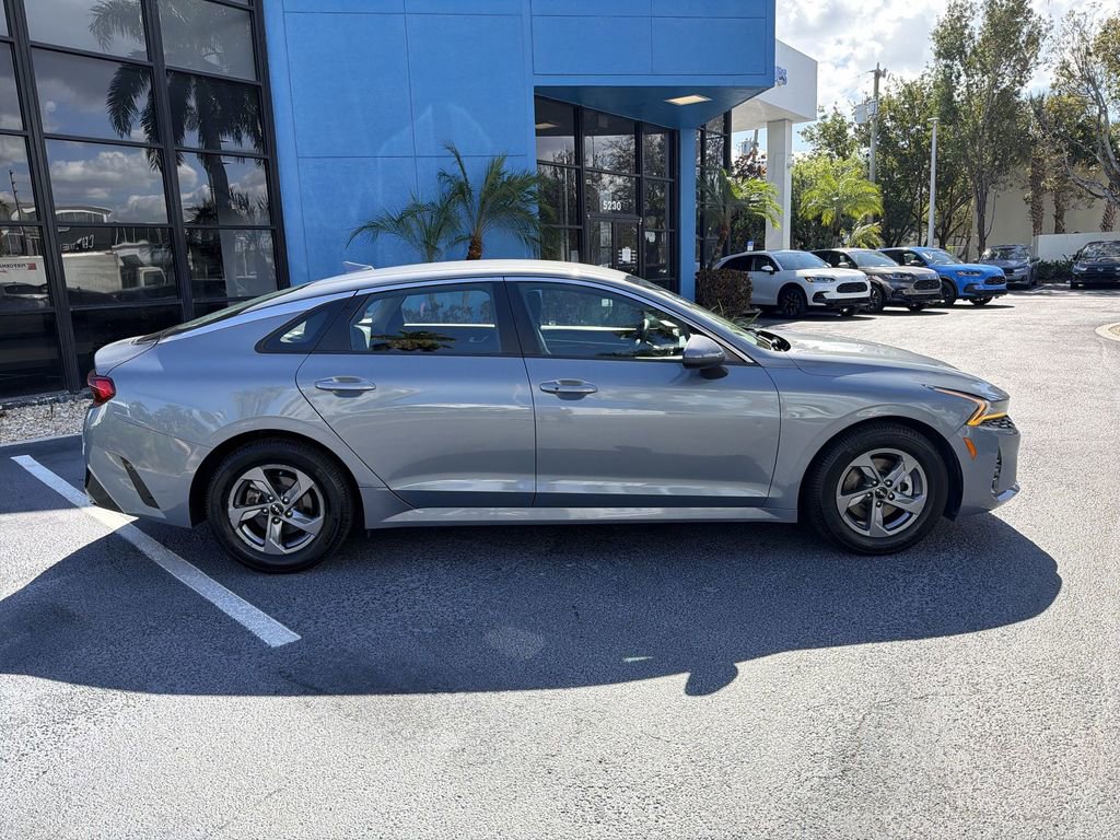 Used 2022 Kia K5 LXS image 9