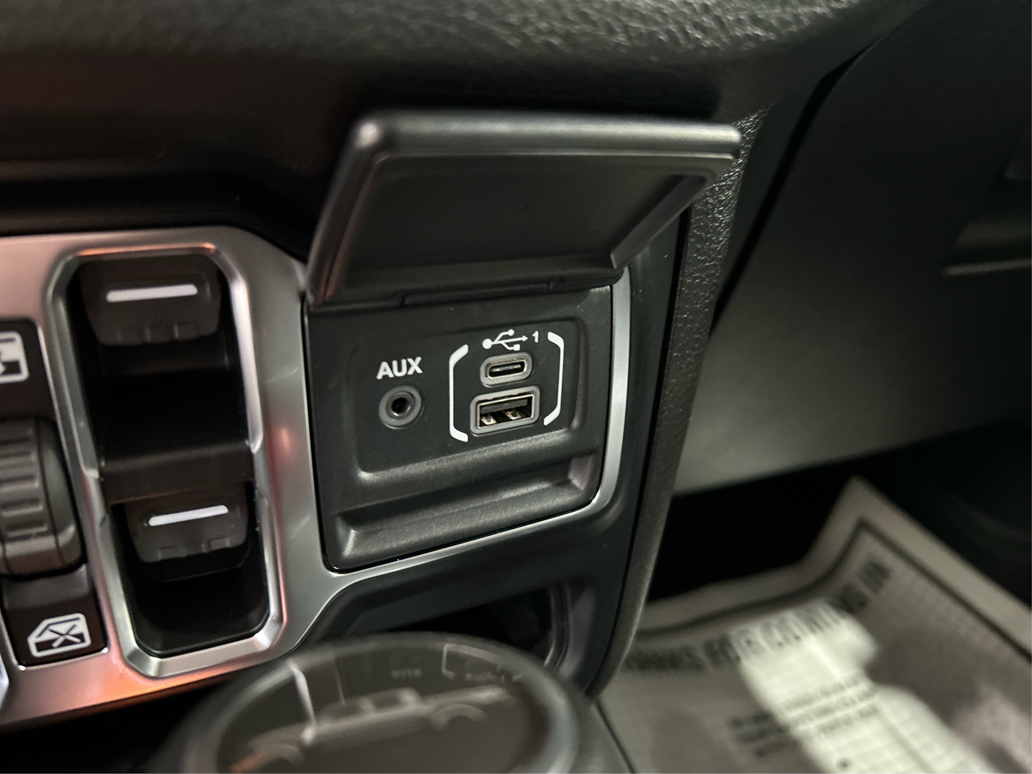 New 2026 Jeep Gladiator Sport AWD/4WD image 32