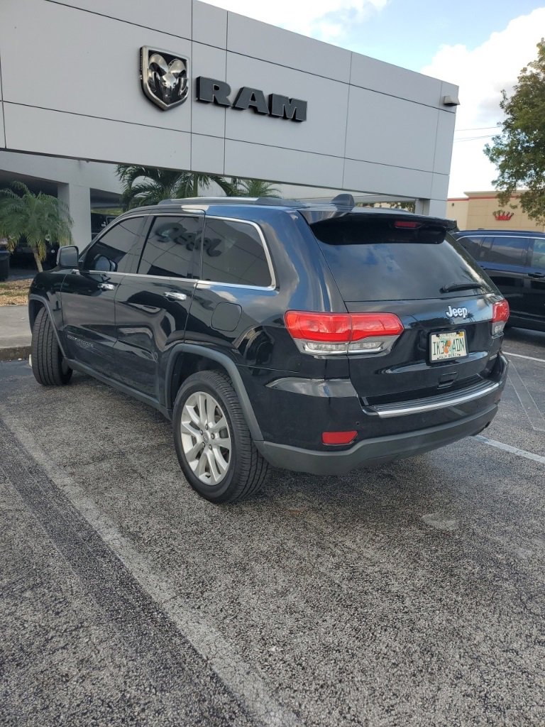 Used 2017 Jeep Grand Cherokee Limited image 6