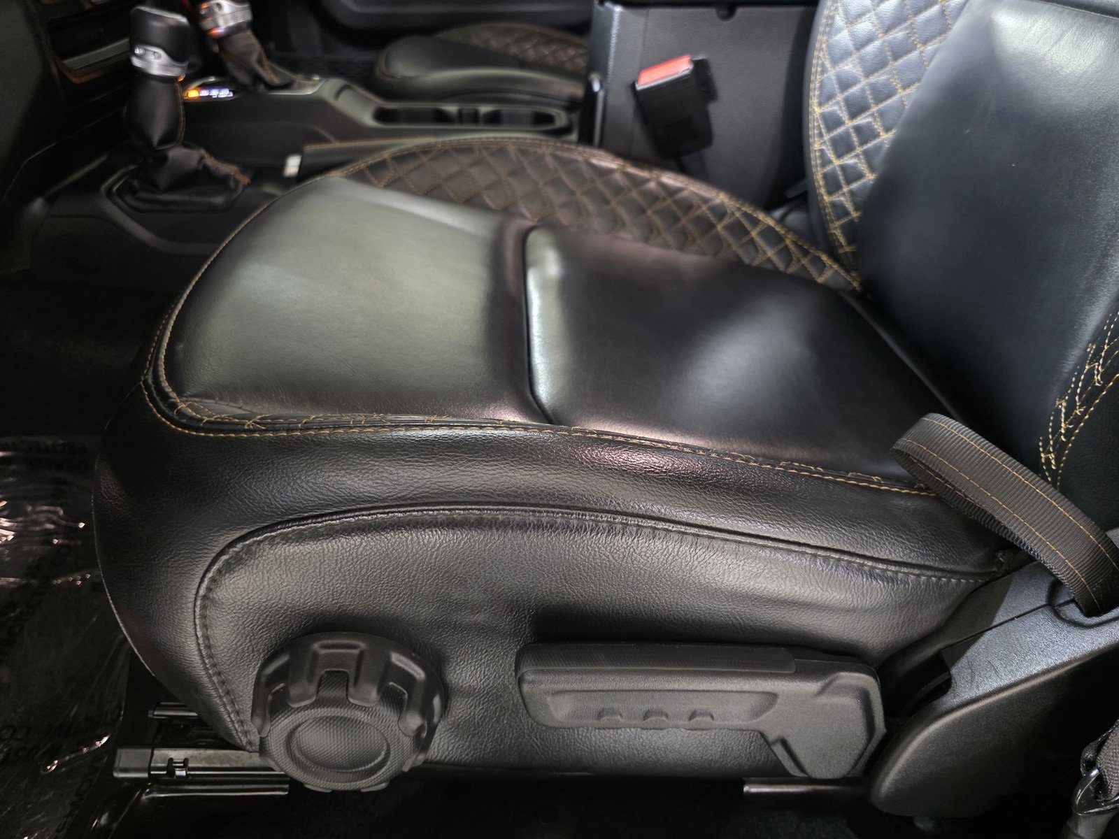 Used 2021 Jeep Gladiator Overland image 23