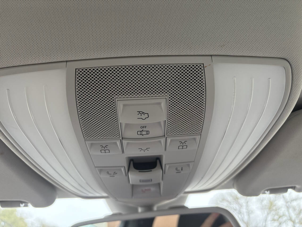 Used 2014 Mercedes-Benz E 250 BlueTEC Sedan image 9