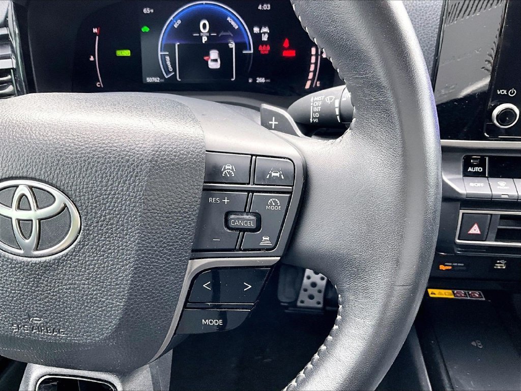 Used 2025 Toyota Camry SE FWD image 24