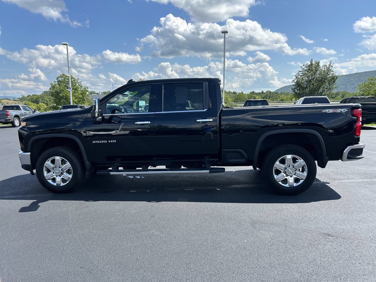 Used 2020 Chevrolet Silverado 2500 LTZ w/ LTZ Premium Package AWD/4WD image 4