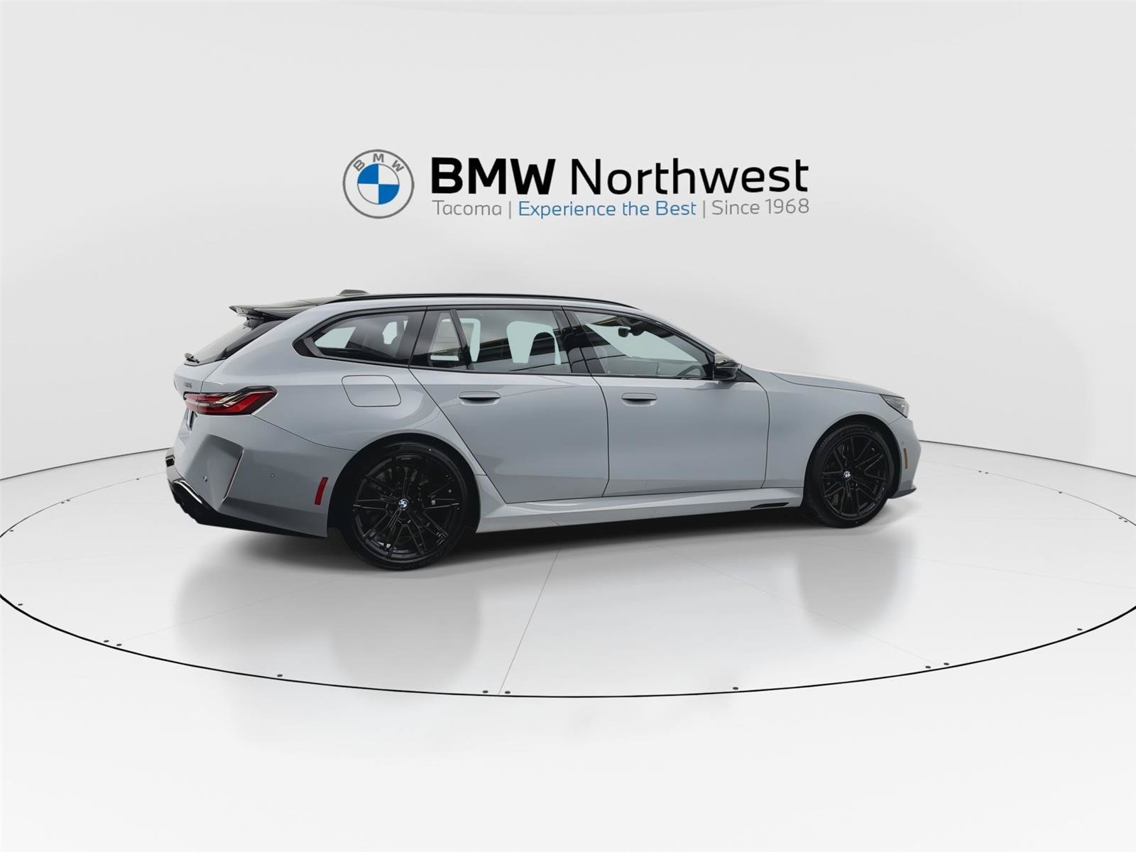 New 2027 BMW M5 Touring AWD/4WD image 4