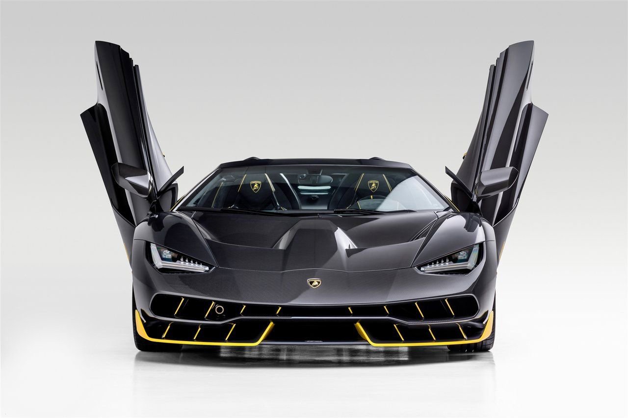 Used 2017 Lamborghini Centenario LP 770-4 image 5