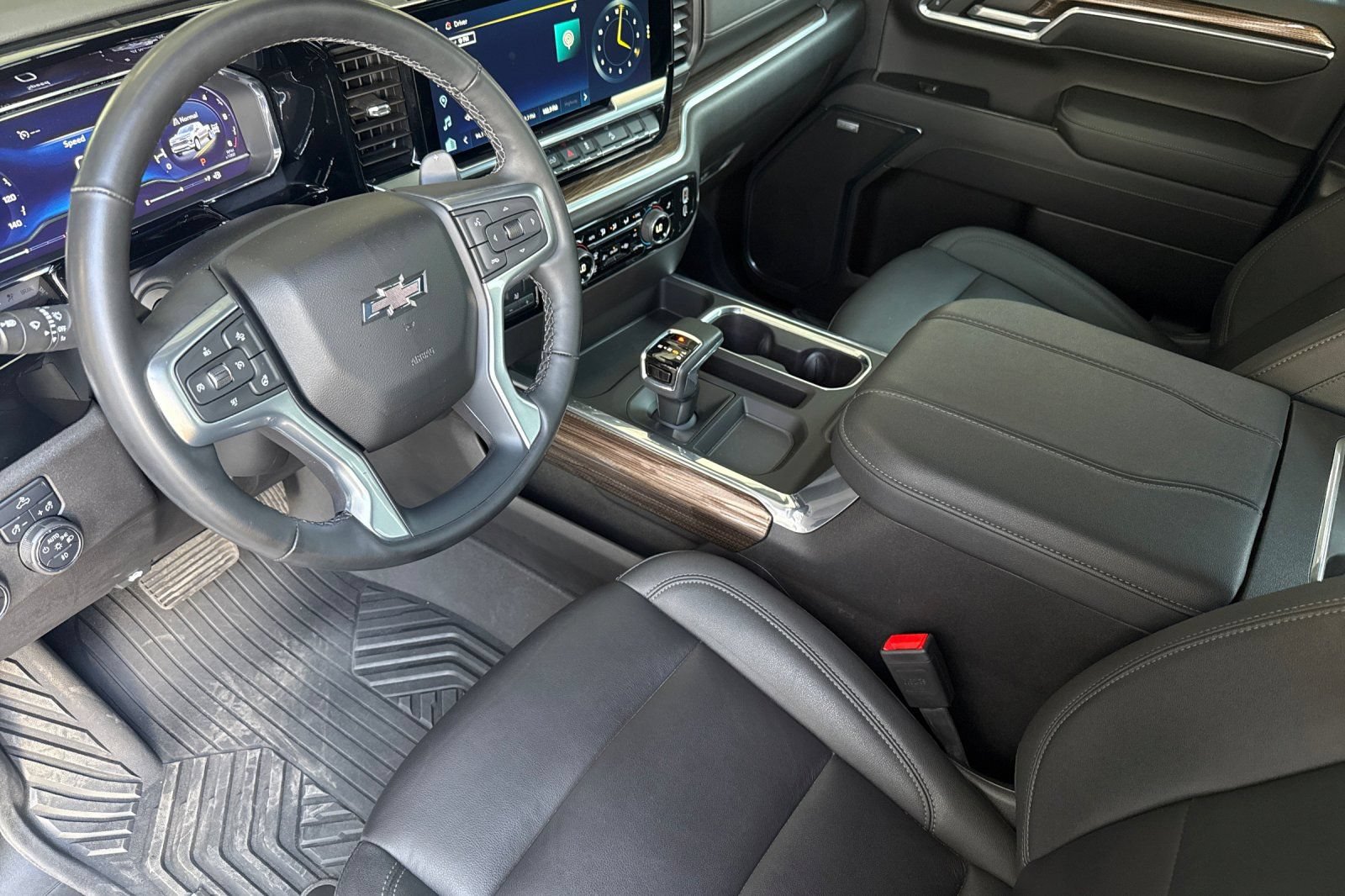 Used 2024 Chevrolet Silverado 1500 RST w/ Convenience Package II AWD/4WD image 9