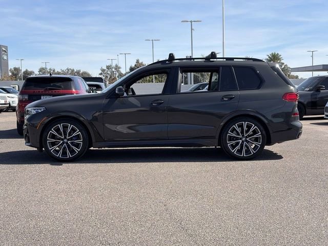 Used 2022 BMW X7 M50i image 9