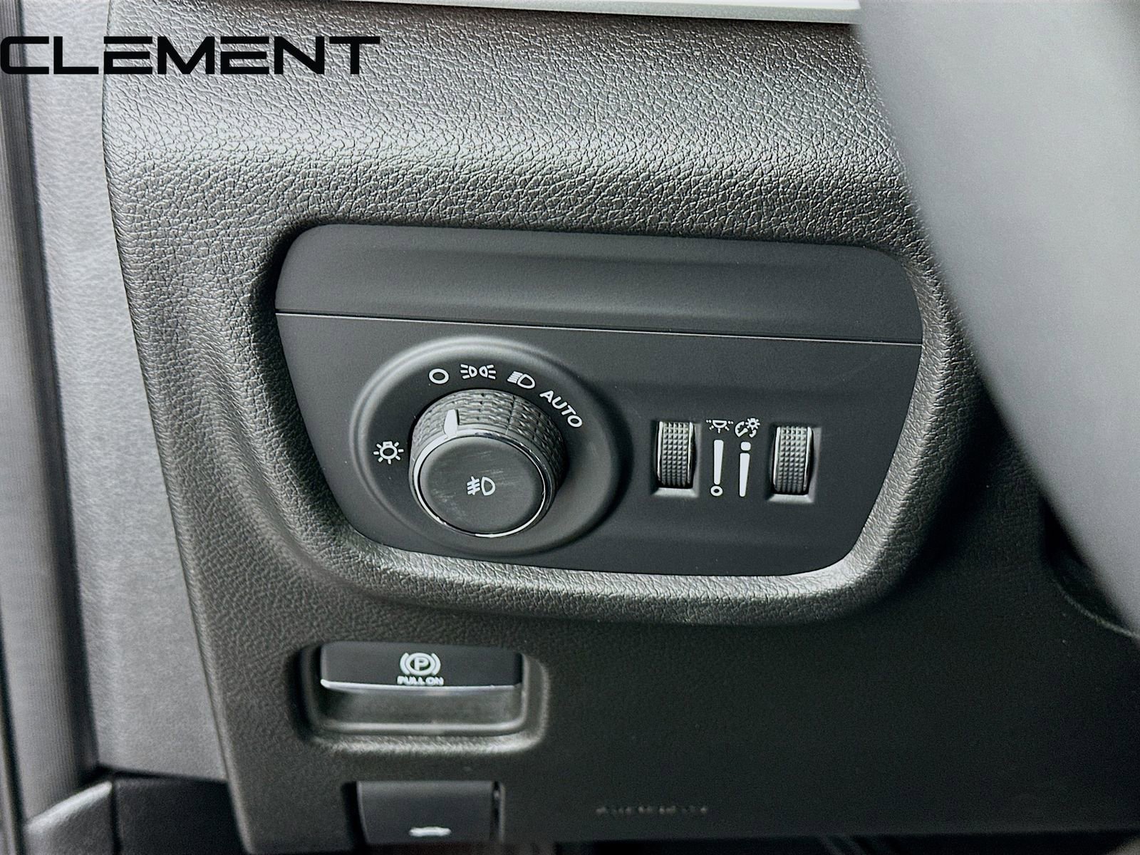 Used 2023 Jeep Grand Cherokee L Limited w/ Trailer Tow Group (B) image 13