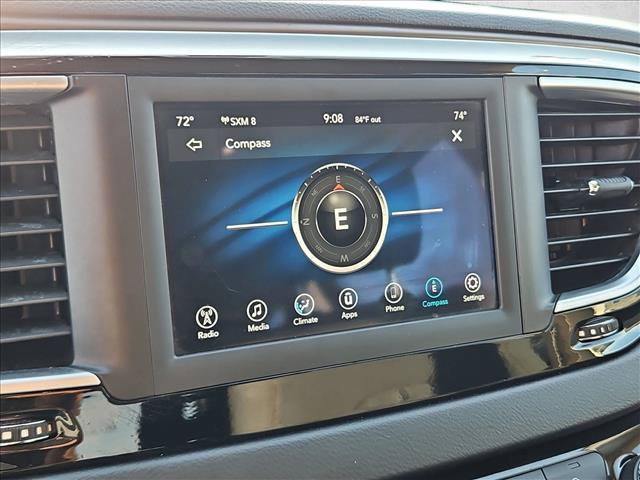 Used 2018 Chrysler Pacifica Touring Plus w/ Tire & Wheel Group FWD image 13
