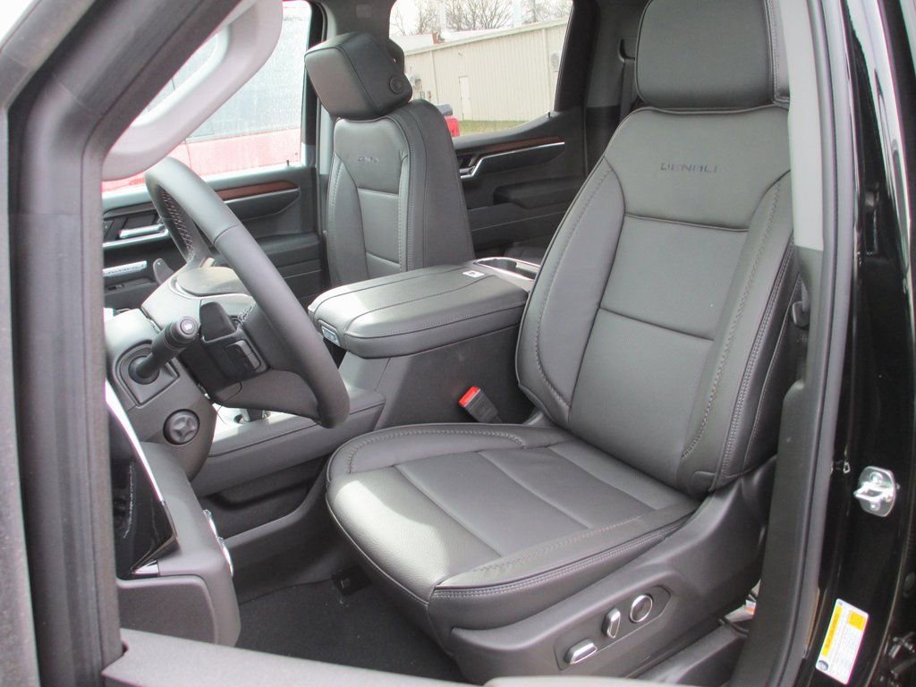 New 2026 GMC Sierra 1500 Denali w/ Denali Reserve Package image 15