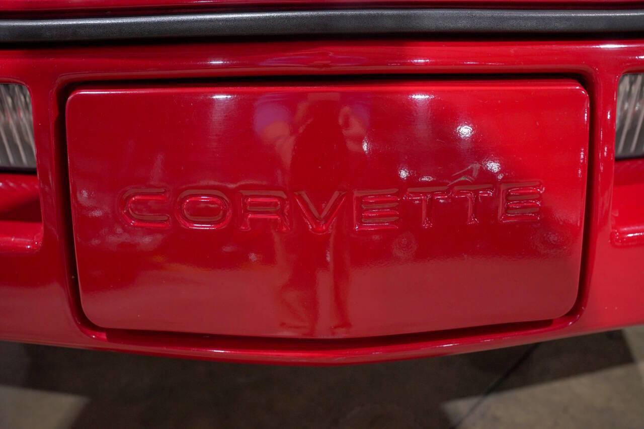 Used 1990 Chevrolet Corvette Coupe RWD image 26