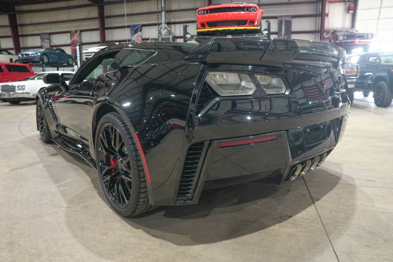 Used 2017 Chevrolet Corvette Z06 w/ Z07 Performance Package RWD image 6
