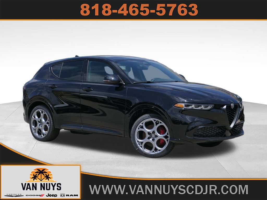 Used 2025 Alfa Romeo Tonale w/ Premium Package AWD/4WD image 1